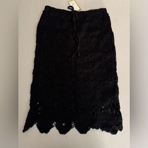 Kings Road Black Women Crochet Midi Skirt, With Tei Front
M. 100% Cotton